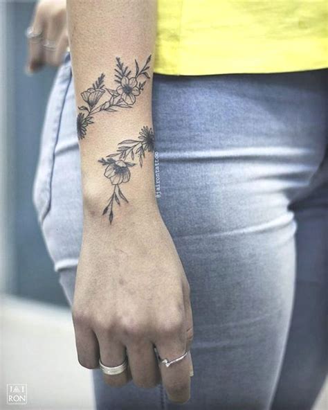 55 Minimalist Tattoo Ideas In 2020 Tattoos Meaningful Wrist Tattoos