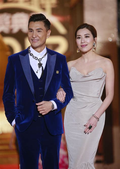 The 2018 tvb anniversary awards was held on december 16 with several surprise wins. STYLE 2017 TVB Anniversary Awards Red Carpet Fashions ...