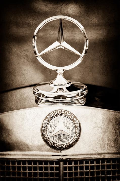 Купить значок mercedes по низкой цене в москве. Mercedes-benz Hood Ornament - Emblem Photograph by Jill Reger