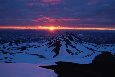 Midnight Hiking Tour To Snæfell Guide To Iceland