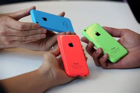 Apple To Launch Iphone 5s Iphone 5c In India Today Buyers Line Up