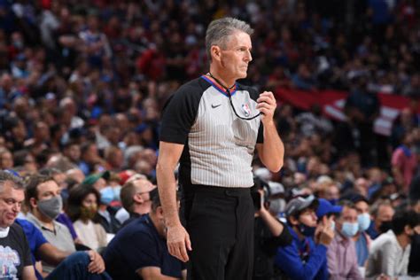 Why Does The Nba Continue To Allow Scott Foster To Ref Cp3s Games