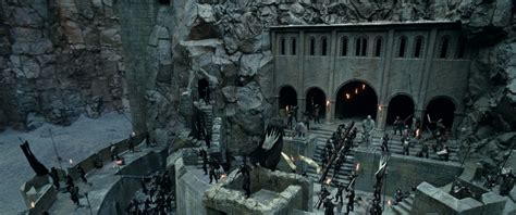 Pin By Elliot Prowse On Helms Deep Lotr Two Towers Helms Deep