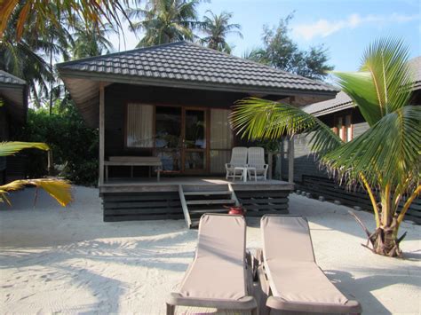 bungalow kuredu island resort and spa hinnavaru holidaycheck lhaviyani atoll malediven