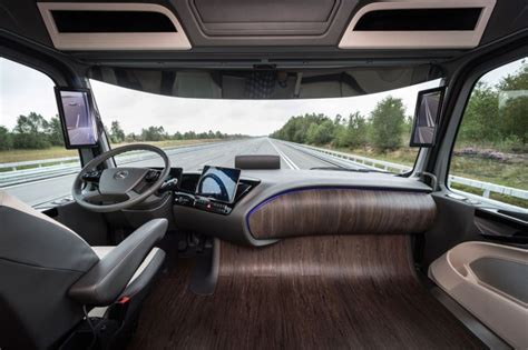Mercedes Benz Future Truck 2025 Concept Car Body Design
