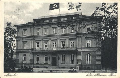 Aber der gedanke, dass diese es einmal verkauft, schwebt nach wie vor im raum. Postkarte Carte Postale 41243815 Muenchen das Braune Haus ...
