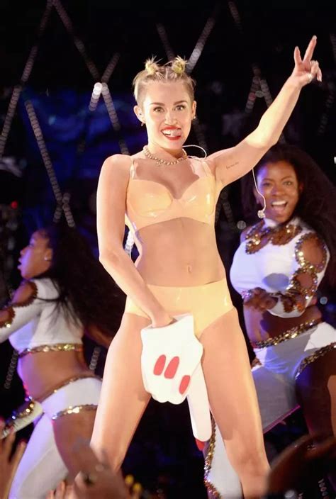 was miley cyrus vma sexy show a hoax mtv documentary says performance was strategic mirror