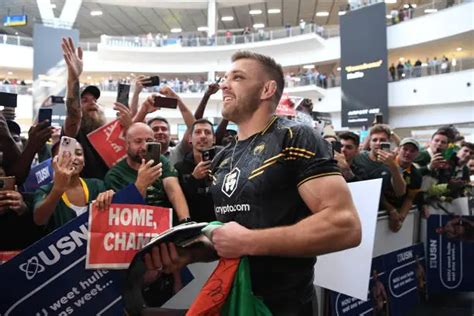 Dricus Du Plessis Receives Heros Welcome In South Africa Video