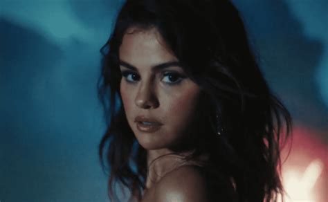 Baila Conmigo Selena Gomez - Selena Gomez estrena su nuevo tema "Baila