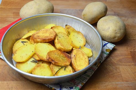 Patate Arrostite In Padella La Ricetta Del Contorno Veloce E