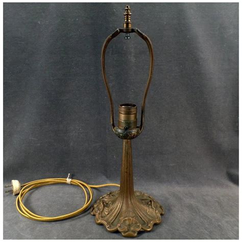 Vintage Art Nouveau Lamp Base Aladdin Cast Iron Table Lamp Base