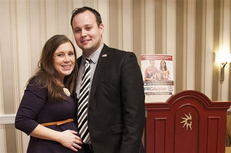 A Complete Guide To Josh Duggar S Ashley Madison Scandal