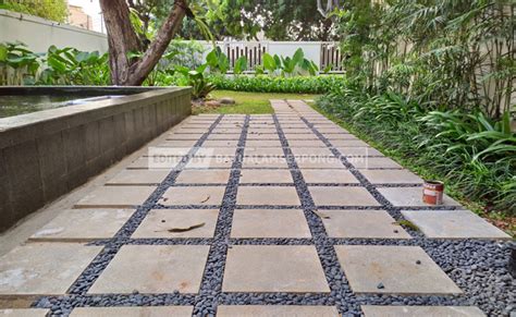 Inspirasi Taman Minimalis Andesit dan Koral Alor - JUAL BATU ALAM