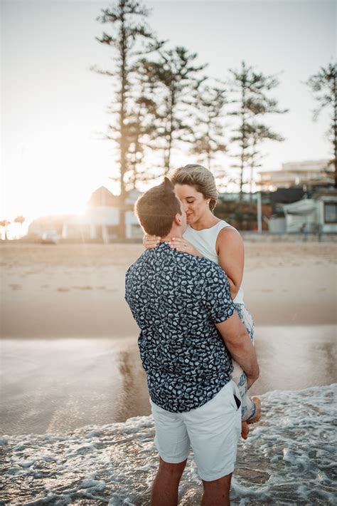 Opera House And Manly Beach Engagement Session Elinlights Sydney Holiday Photographer