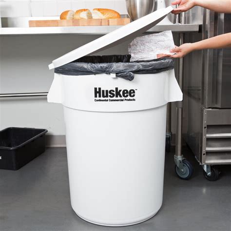 Continental Huskee 44 Gallon White Round Trash Can With White Lid