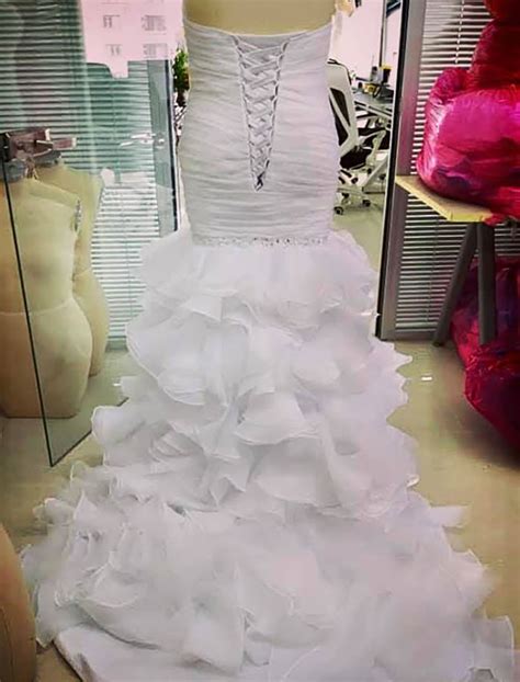 Bride Complains Her Wedding Dress Looks Nothing Like Order Gets An