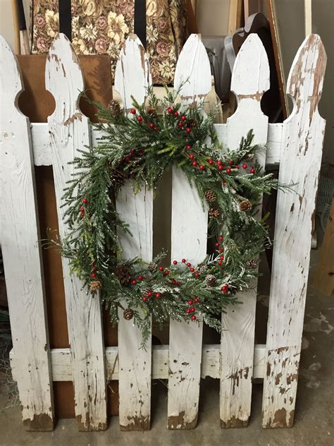 Fenceright is a fence construction company in denver, colorado that is an experienced, licensed and insured fence contractor, offering all types of residential fence installation. Vintage picket fence with Christmas wreath. | Picket fence decor, Christmas wreaths, Picket ...