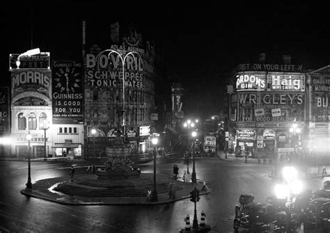 london in the blackout 1939 monovisions