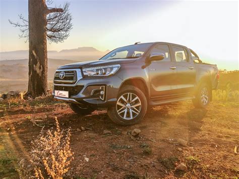 Toyota Hilux Vs Ford Ranger 2019 Comparative Test Za