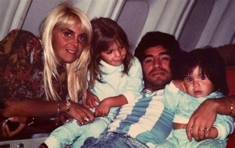 Suposta Quarta Filha De Diego Maradona Exige Exame De Dna Tenho Esse Direito Futebol