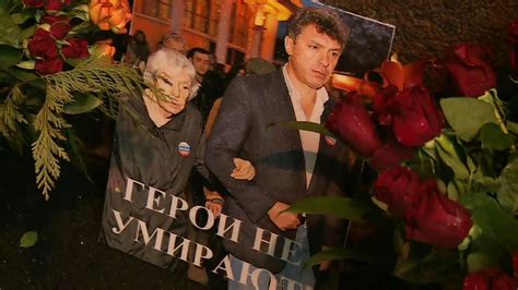 russia muscovites commemorate opposition leader nemtsov five years after murder video ruptly