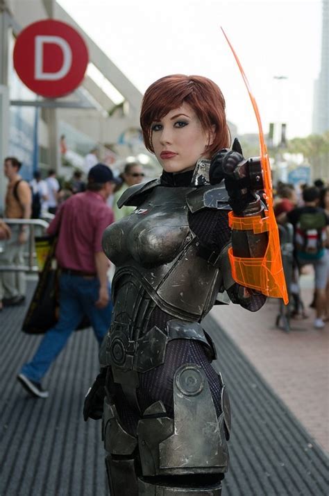 Mass Effect Costumes At Comic Con 2012 Ravishing Female Commander Shepard Cosplay Photos