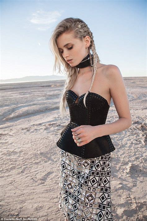 abbey lee kershaw poses in the desert for russh magazine abbey lee kershaw fashion women