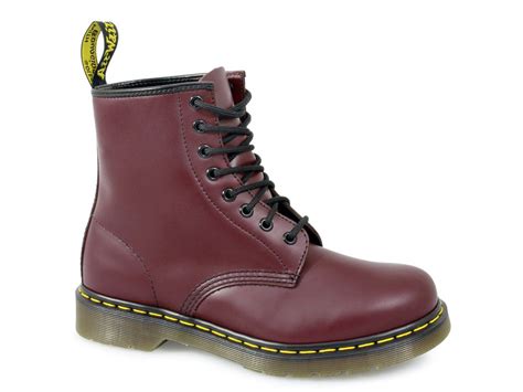Dr Martens 1460 Unisex Classic Airwair 8 Eye Boots Cherry Red Boots