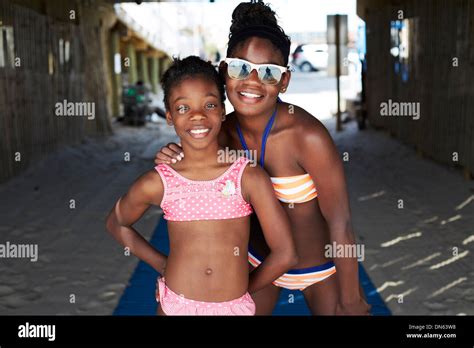 Two Teenage Girls In Bikinis Fotos Und Bildmaterial In Hoher