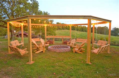My kids are a little older now and like to spend time… This DIY Backyard Pergola With Swings Is The Perfect Piece To Surround Your Fire Pit