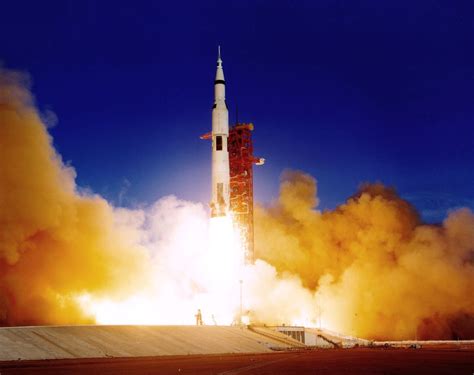 Apollo 8 Launched 1st Astronauts Around the Moon 50 Years Ago Today ...