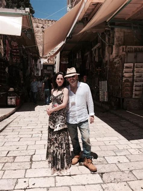 El empresario y la modelo habrían decidido terminar la relación. Exitoina | Victoria Vannucci lleva su marca de lencería al ...