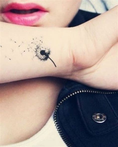 24 Gorgeous Dandelion Tattoos All Romantic Girls Will Adore