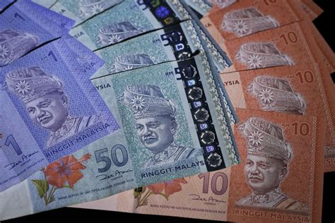 Malaysian ringgit exchange rates table converter. Malaysian Ringgit (MYR) RM4 per US dollar To Come - Live ...