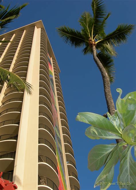 Rainbow Tower Hilton Hawaiian Village Rainbow Tower On W Flickr