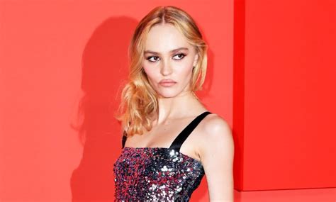 i love to bare everything in sex scenes and here s why says lily rose depp star of sky s