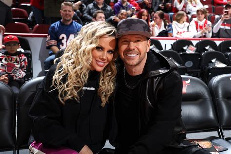 Jenny McCarthy And Husband Donnie Wahlberg Post Naked Ad For Formless