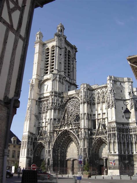 Cathédrale Saint Pierre Et Saint Paul De Troyes Définition Et