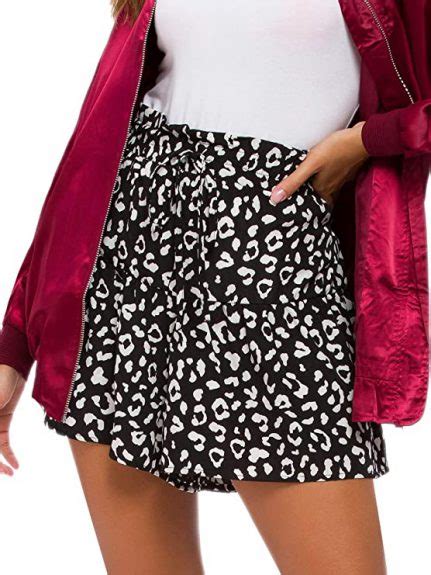 are mini skirts in style 2023 latest trend fashion