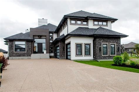 Excellent attention to detail and craftsmanship. New Homes Pictures and Design Ideas