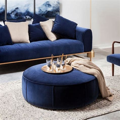 Aug 25 2020 explore paula hadden s board navy. 33 Stunning Navy Blue Living Room Decor With Glam Navy Blue Tufted Settee And Grey 18 - Home ...