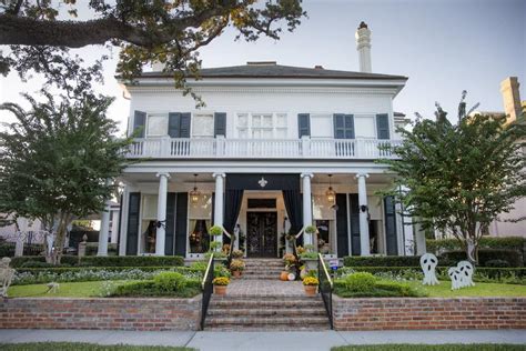 Am c d f there is a house in new orleans. The 15 Most Incredible Homes - Sports Team Owners Edition