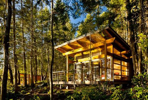 A maximum number of occupants apply for each different cabin type as noted on island view caravan. Spectacular Offgrid Cabins Offer An Escape from Reality