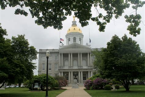 New Hampshire Celebrates Statehouses Bicentennial