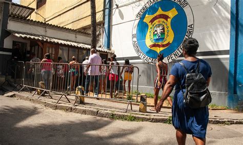 Risparmia il denaro mentre stai viaggiando! Brasile, centinaia di detenuti evasi in massa dalle ...