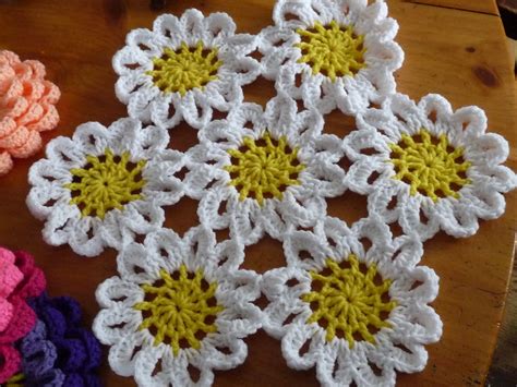 Floral patterns are always to beautiful and attractive when it comes to the crocheting art so now you can work out spring is all about the lovely flowers and the colorful blooms so to relate to the beauty and fun of this season you can just crochet this utterly cute. Nancy's Crochet: 3-D Flowers
