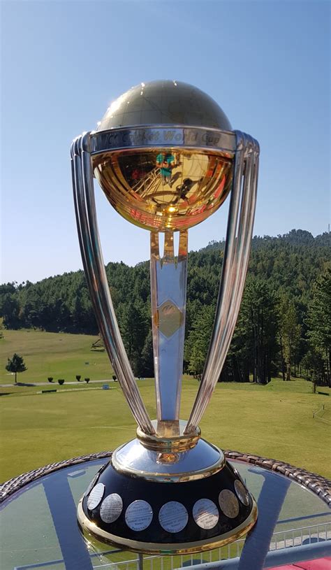 News99 On Twitter Iccs Cricket World Cup 2019 Trophy Touched The