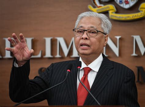 Judicial commissioner faizah jamaludin ordered khalid to pay rm400,000 while ismail sabri must pay rm600,000, ruling that both were found liable in defaming nurul izzah. Ismail Sabri - Why Nina Ismail Sabri Refuses To Raise Her ...