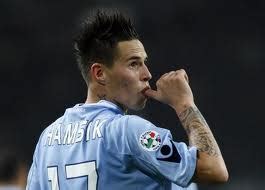 Marek hamšík je veľký srdciar nielen na ihrisku ale aj mimo neho. Top Soccer Tattoo: Marek Hamsik Maori Tattoo Soccer