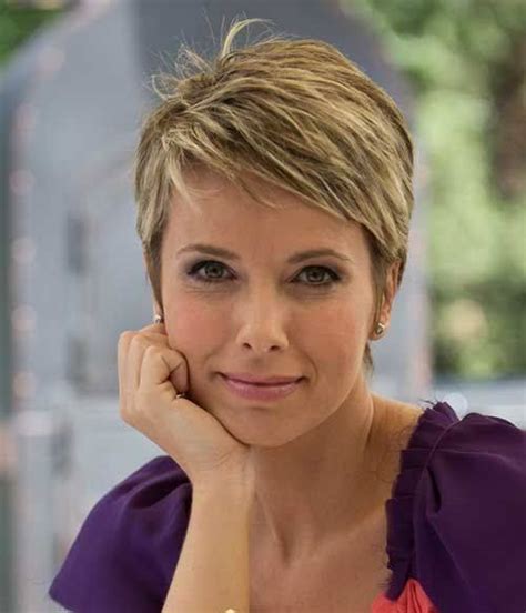 It is one of the easiest and most convenient style for older women. Choppy Low Maintenance Short Hairstyles For Round Faces ...